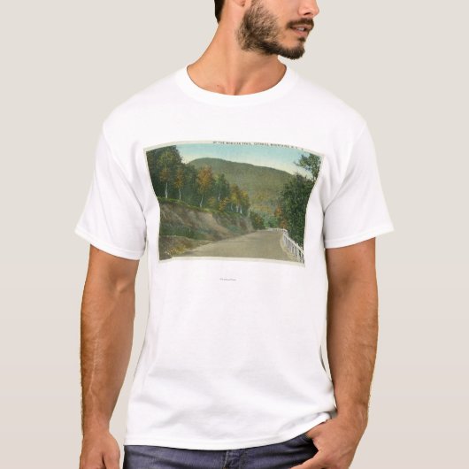 モヒカンの道の眺め Tシャツ (正面)