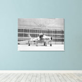 モフェットフィールドのランプの共和国F-84F キャンバスプリント (インサイチュ (ウッドフロア))