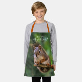 モミの生意気な赤リス エプロン (着用した状態)