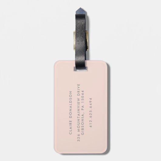 モモの荷物のラベルの中の汚れた衣服 ラゲッジタグ (裏面縦)