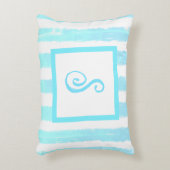 モモグラムブルーウォーター色の幾何学的ストライプ アクセントクッション (正面(垂直))