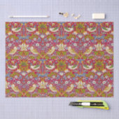 モリス赤い背景イチゴ泥棒パターン 薄葉紙 (クラフト)