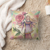 モリー・ハリソンによる「Blushing Rose Fairy Art」 クッション (ブランケット)