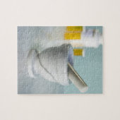 モルタルとピスル、背景にピルボトル ジグソーパズル (横)