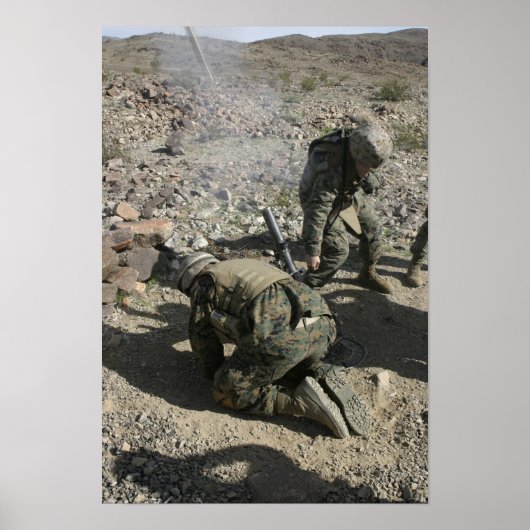 モルタルメンは耳を覆い目を避ける ポスター (正面)