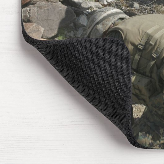 モルタルメンは耳を覆い目を避ける マウスパッド (コーナー)