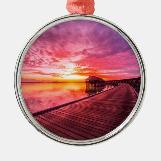 モルディブの島|水別荘リゾートの日没 メタルオーナメント (正面)