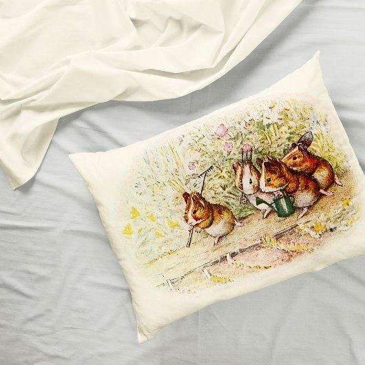 モルモットが庭に植え込む ランバークッション