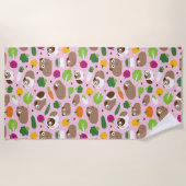 モルモットとその治療のシームレスなパターン ビーチタオル (正面)