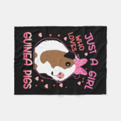 モルモット愛されるモルモット フリースブランケット (正面(横))