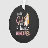 モルモット・ギフト |モルモットを愛する女の子 オーナメント (正面)