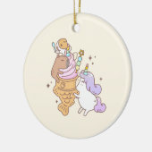 モルモット「ブブ·ザ·ユニコーン·タイヤキ·アイスクリーム」 セラミックオーナメント (左)