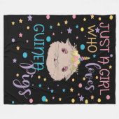 モルモット |モルモットが大好きな女の子 フリースブランケット (正面(横))