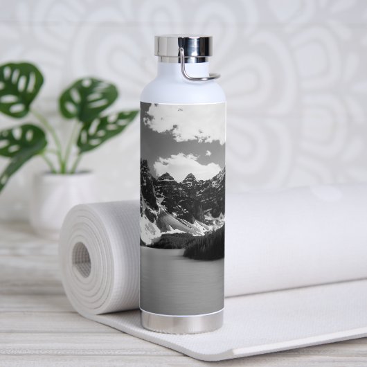 モレーヌレイクバンフ国立公園 ウォーターボトル (ヨガ)