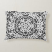 モロッコのアフリカ系民族ダークパターン万華鏡のように千変万化するパターン アクセントクッション (裏面)