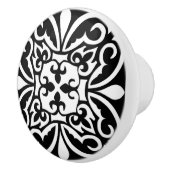 モロッコのタイル-白い背景との黒 セラミックノブ (右)