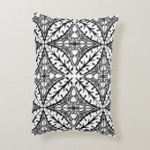 モロッコのタイル – 白と黒 アクセントクッション (裏面(縦))