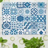 モロッコのタイル – 青と白 キッチンタオル (折り畳み)