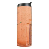 モロッコの家の閉じた木伝統的の窓 タンブラー (回転左)