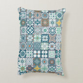 モロッコタイルオレンジと光ターコイズ アクセントクッション (裏面(縦))