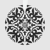 モロッコタイル – 白い背景を持つ黒 オーナメント (正面)