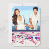 モロッコ写真ピンクのネイビーラブバードさくらんぼ花 招待状 (正面)