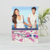 モロッコ写真ピンクのネイビーラブバードさくらんぼ花 招待状 (スタンド正面)