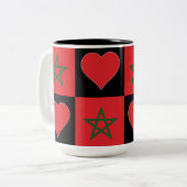 モロッコ国旗ハートパターンおもしろい愛国的モロッコ ツートーンマグカップ (正面左)