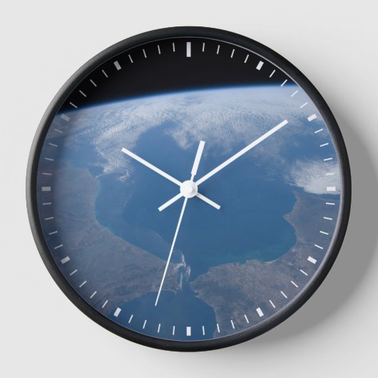 モロッコ、スペイン。 壁時計 (正面)