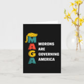 モロンがアメリカのトランプを支配しているおもしろい カード (黄色い花)