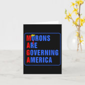 モロンが2024年アメリカおもしろいトランプを支配 カード (黄色い花)