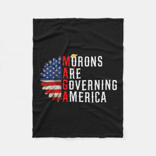 モロンが2024年アメリカおもしろいトランプを支配 フリースブランケット