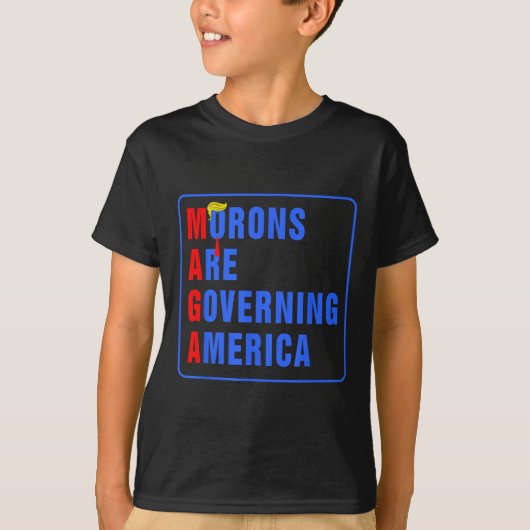 モロンが2024年アメリカおもしろいトランプを支配 Tシャツ (正面)