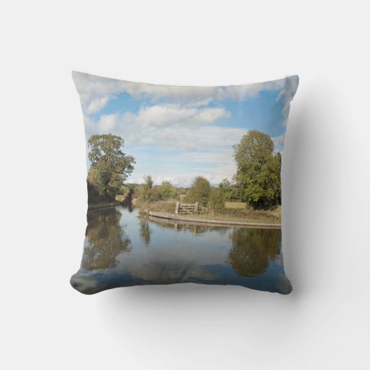 モンゴメリーカナルシュロプシャー クッション (正面)