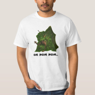 モンスターのティー- "Om Nom Nom"のゼラチン状の立方体 Tシャツ