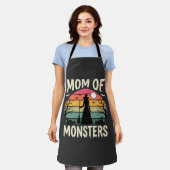モンスターの母ハロウィンウィッチの夕焼け エプロン (着用した状態)