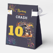 モンスタートラックの暗い誕生日をクラッシュする準備ができている フェイバーボックス (裏面サイド)