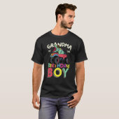 モンスタートラックの祖母 誕生日の少年 Tシャツ (正面フル)