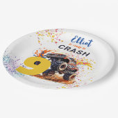 モンスタートラックの誕生日をクラッシュする準備ができている ペーパープレート (アングル)
