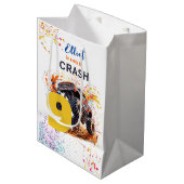 モンスタートラックの誕生日をクラッシュする準備ができている ミディアムペーパーバッグ (正面アングル)