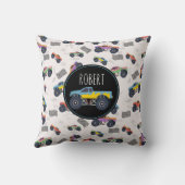 モンスタートラックカラフルーレーシングキッズ名前をカスタムする クッション (裏面)
