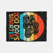 モンスタートラック100日幼稚園スマール フリースブランケット (正面(横))