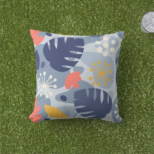 モンステラモダンリーフ抽象芸術ハワイアントロピカルブルー アウトドアクッション (芝生)