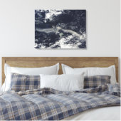 モンセラト、ソフリエールヒルズからのアッシュプルーム キャンバスプリント (インサイチュ (寝室))