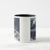 モンセラト、ソフリエールヒルズからのアッシュプルーム マグカップ (中央)