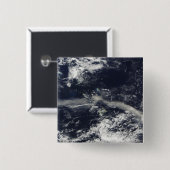 モンセラト、ソフリエールヒルズからのアッシュプルーム 缶バッジ (正面&裏面)