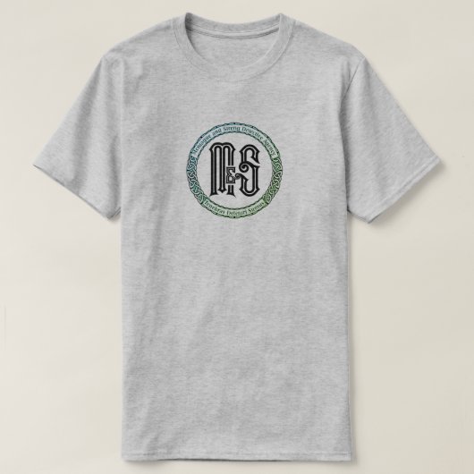 モンタギュー&ストロング – SHIELDBEARER引用文背面 Tシャツ (デザイン正面)