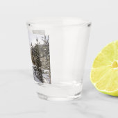 モンタナの冬の雪山の景色 ショットグラス (右)