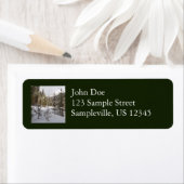 モンタナの冬の雪山の景色 ラベル (インサイチュ)