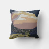 モンタナへの旅行を促進するヴィンテージ旅行ポスター クッション (裏面)